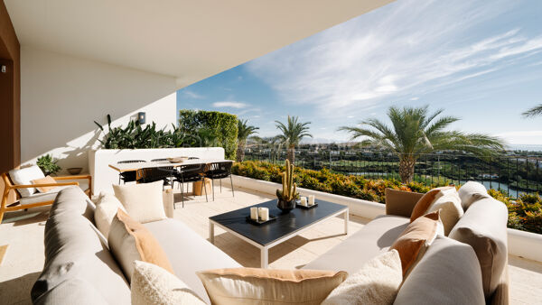 Hochwertige 3-Zimmer-Wohnung in erster Golfreihe mit Panoramablick auf das Meer in Finca Cortesin - Casares