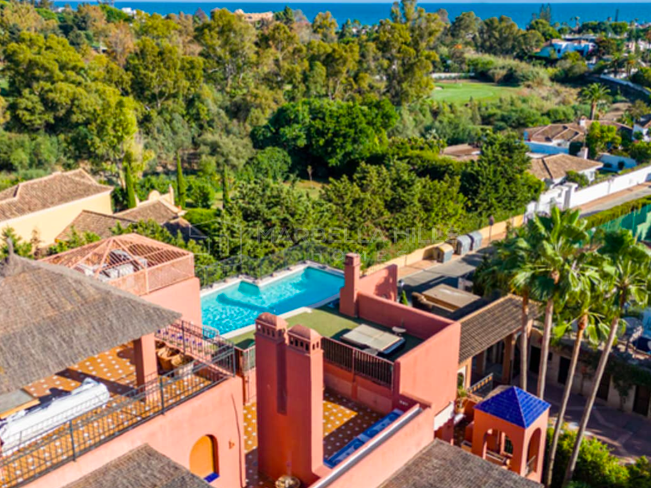 Prächtiges Duplex-Penthouse mit 5 Schlafzimmern und privatem Pool in Alhambra del Golf - Neue Goldene Meile, Estepona