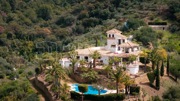 Exceptional 6 bedroom Andalusian Villa in Istán: Stunning Lake and Mountain Views, Private Pool, Secluded Luxury with Quick Access to Marbella
