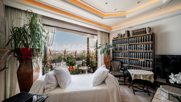 Apartamento Dúplex en Puerto Banús en Primera Línea de Marina