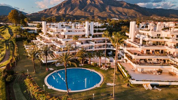 Apartamento de lujo en la Milla de Oro de Marbella - 3 dormitorios con vistas al mar