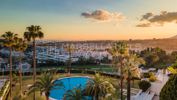 Apartamento de lujo en la Milla de Oro de Marbella - 3 dormitorios con vistas al mar