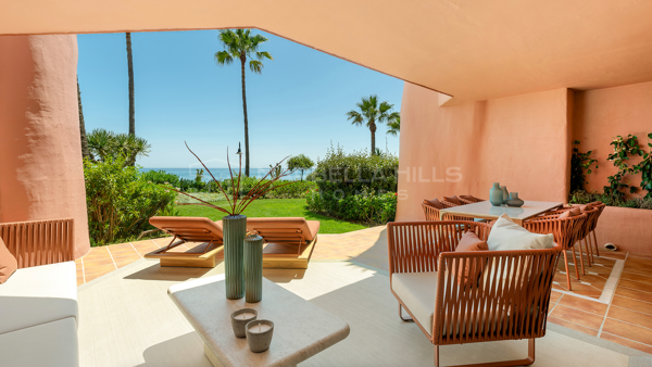 Renovierte Erdgeschosswohnung mit 3 Schlafzimmern und Meerblick in Menara Beach – New Golden Mile