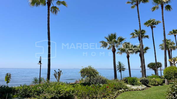 Appartement rénové de 3 chambres en rez-de-chaussée avec vue mer à vendre à Menara Beach – New Golden Mile