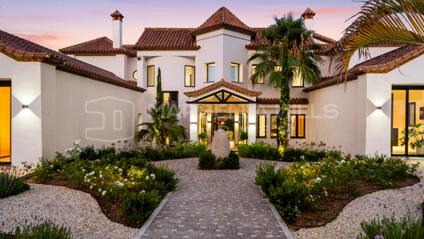 Stunning Luxury Villa with Sea Views in Los Flamingos, Benahavís