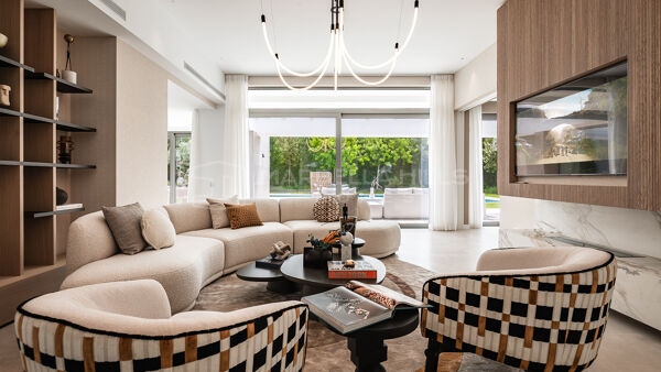 Moderne Luxusvilla zum Verkauf in El Paraíso, Neue Goldene Meile, Marbella