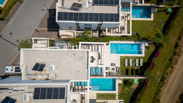 Luxueuse Villa Mitoyenne avec Vue sur la Mer et le Golf à Cabopino, Marbella Est