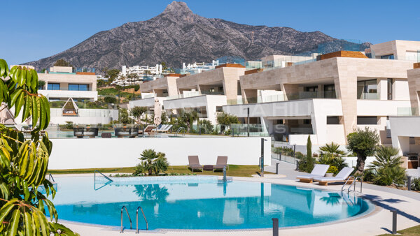 Luxuriöse Erdgeschosswohnung in Epic Marbella Golden Mile | Moderne Residenz nahe Puente Romano