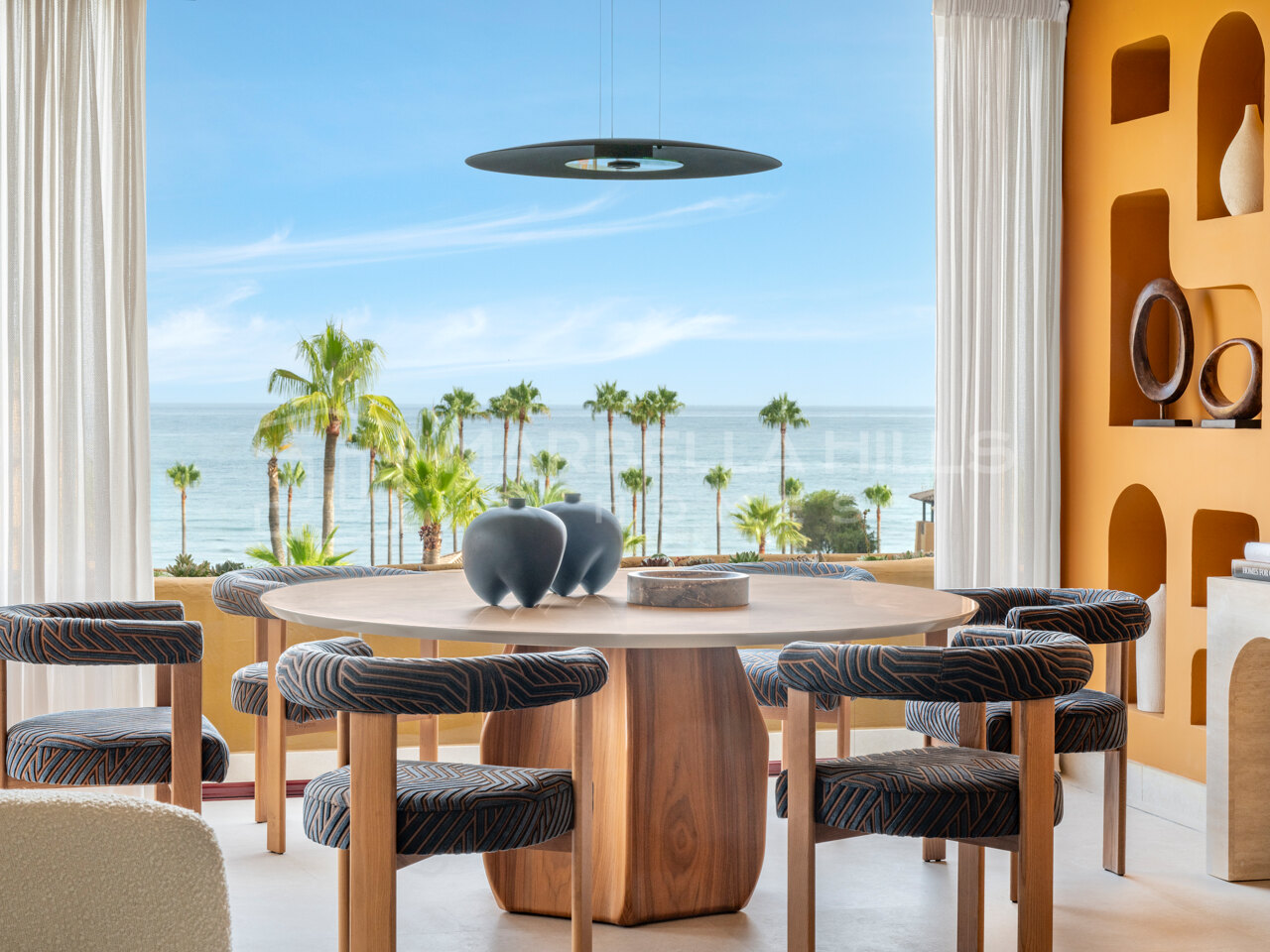 Komplett Renovierte 3-Schlafzimmer-Frontline-Beach-Wohnung – Neue Goldene Meile, Estepona