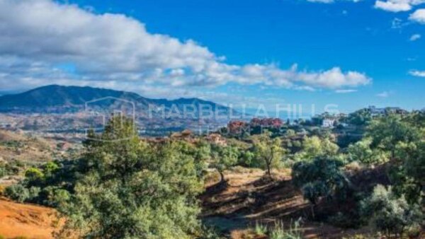 Modern off-plan villa for sale in La Mairena, Marbella – sea views, infinity pool, and total privacy