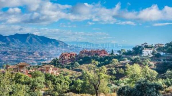 Modern off-plan villa for sale in La Mairena, Marbella – sea views, infinity pool, and total privacy