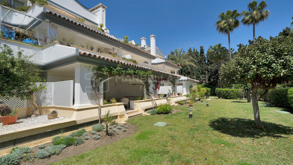 Seaside living on the New Golden Mile – 2-bedroom beachfront apartment in Estepona