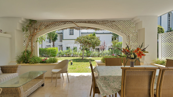 Seaside living on the New Golden Mile – 2-bedroom beachfront apartment in Estepona
