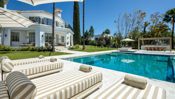 Villa de luxe à vendre à Nueva Andalucía Marbella – Villa contemporaine dans la Golf Valley près de Puerto Banús