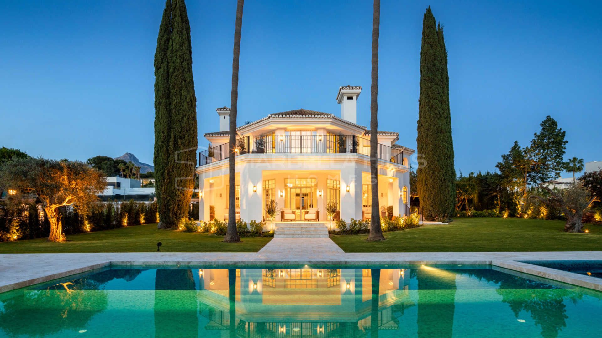Villa de luxe à vendre à Nueva Andalucía Marbella – Villa contemporaine dans la Golf Valley près de Puerto Banús