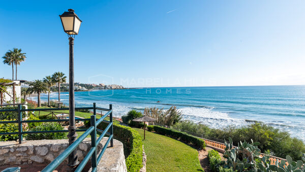 Charming beachside townhouse with sea views in Estepona – investment potential