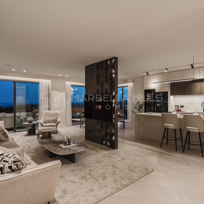 Appartement Élégant de 4 Chambres avec Vue Panoramique sur la Mer à Les Belvederes, Nueva Andalucía