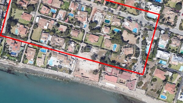 Premium Plot with Approved Luxury Villa Project Just 400m from the Beach in Marbesa, Marbella East