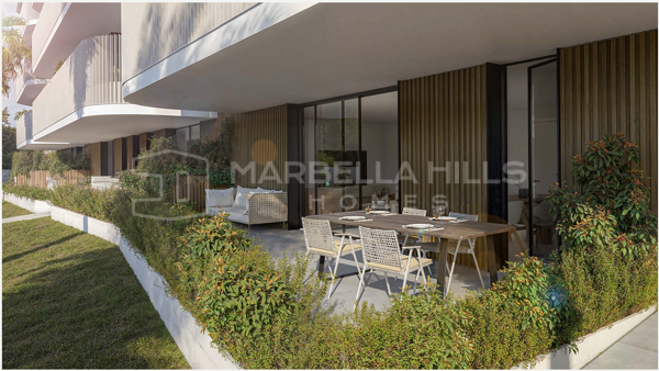 Neubau-Apartments in Estepona mit Terrasse, Pool & Meerblick