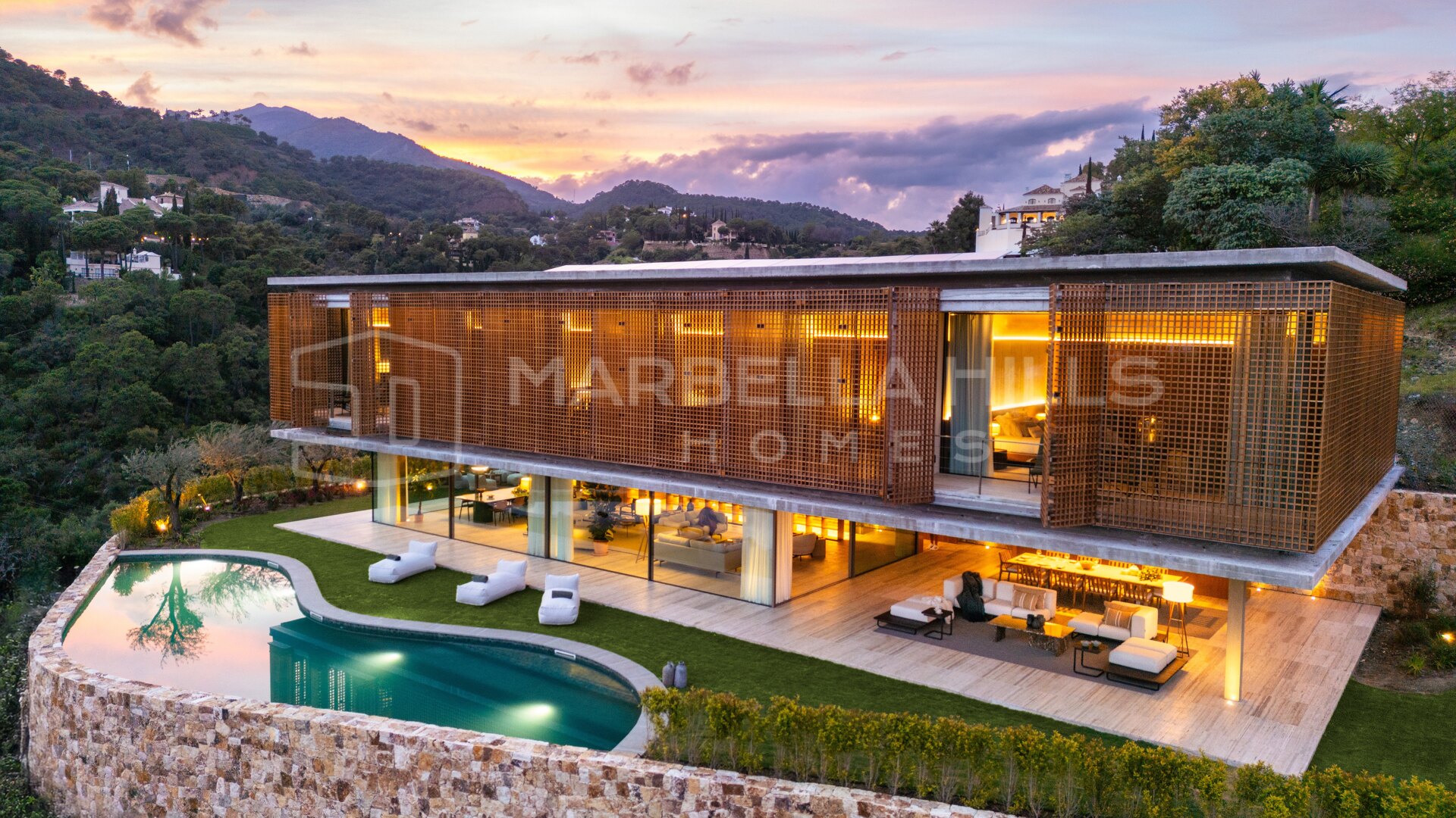 Guía inmobiliaria de El Herrojo, Benahavís: La Quinta en su punto más alto