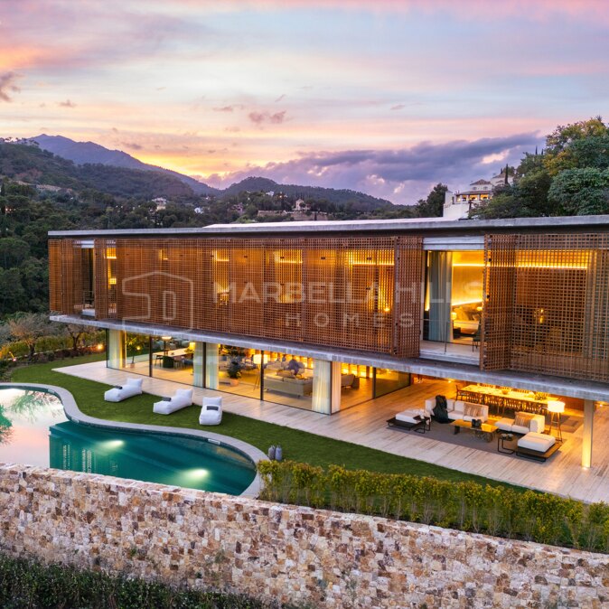 Architectural Masterpiece with Panoramic Sea Views in El Madroñal