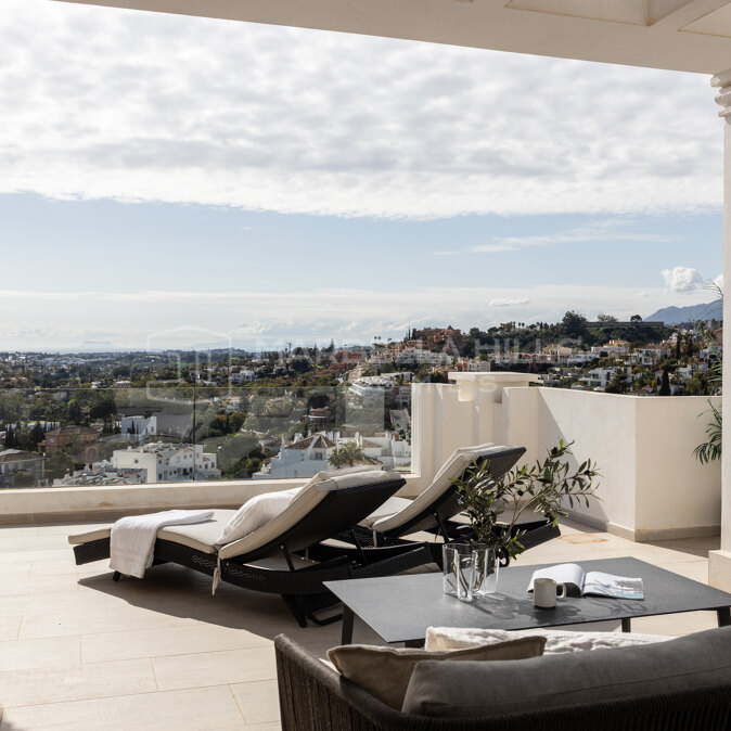 Luxury apartment for sale in prestigious Nine Lions, Nueva Andalucía – stunning sea views and exclusive amenities