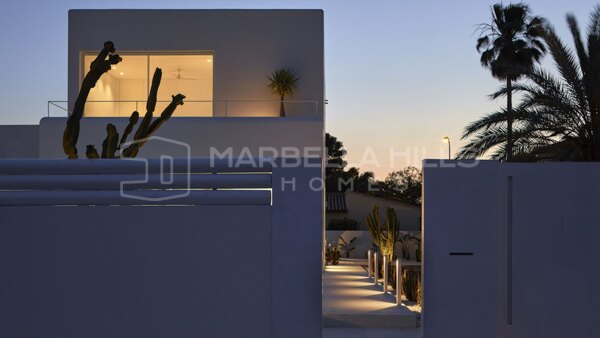 Projet de Villa Moderne Clé en Main à Valle Romano, Estepona – Vie Durable avec Vue sur Golf, Montagne et Mer
