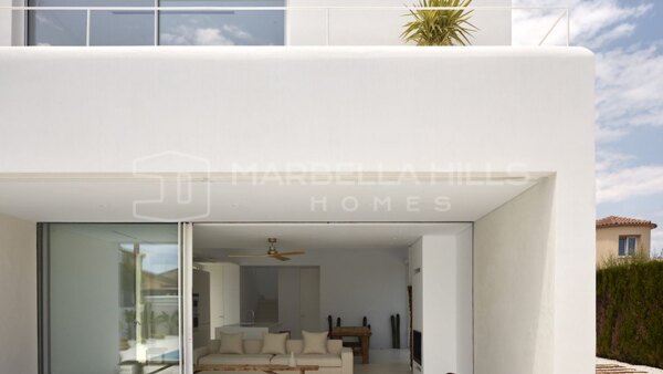 Projet de Villa Moderne Clé en Main à Valle Romano, Estepona – Vie Durable avec Vue sur Golf, Montagne et Mer