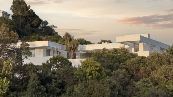 Contemporary Villa for Sale in Altos de los Monteros, Marbella with Panoramic Sea Views
