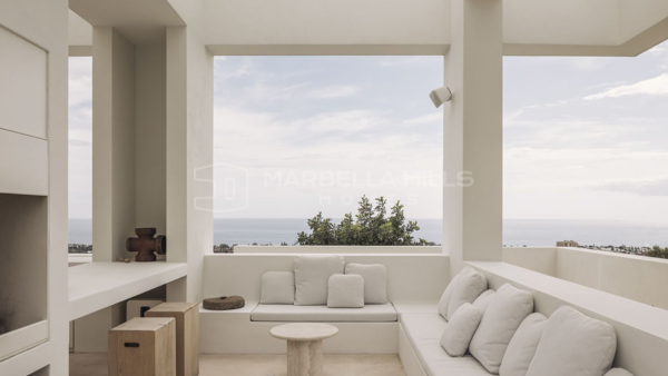 Contemporary Villa for Sale in Altos de los Monteros, Marbella with Panoramic Sea Views