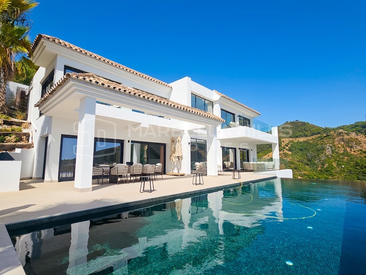 Renovated Villa for Sale in Monte Mayor, Benahavís with Panoramic Sea Views