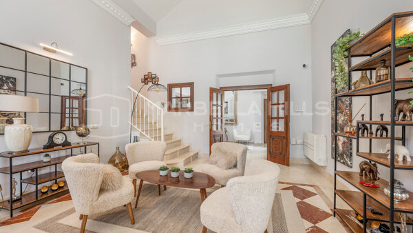Villa andaluza reformada en venta en La Resina Golf, Estepona