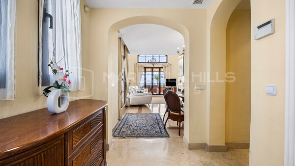 Corner Penthouse for Sale in Los Arqueros Golf, Benahavís with 360° Views