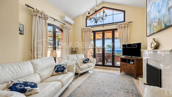 Corner Penthouse for Sale in Los Arqueros Golf, Benahavís with 360° Views