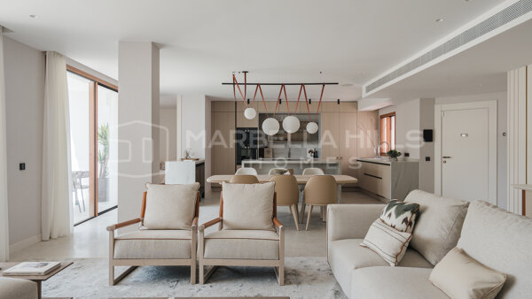 Duplex rénové à vendre à Alcores del Golf, Nueva Andalucía