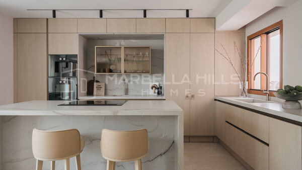Duplex rénové à vendre à Alcores del Golf, Nueva Andalucía