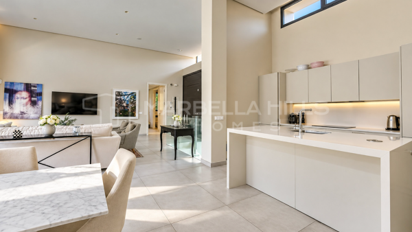 Moderner Bungalow zum Verkauf in Atalaya, Estepona
