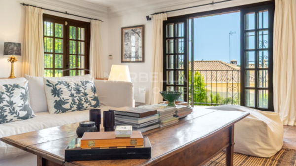 Mediterranean Villa for Sale in Marbella Hill Club, Golden Mile