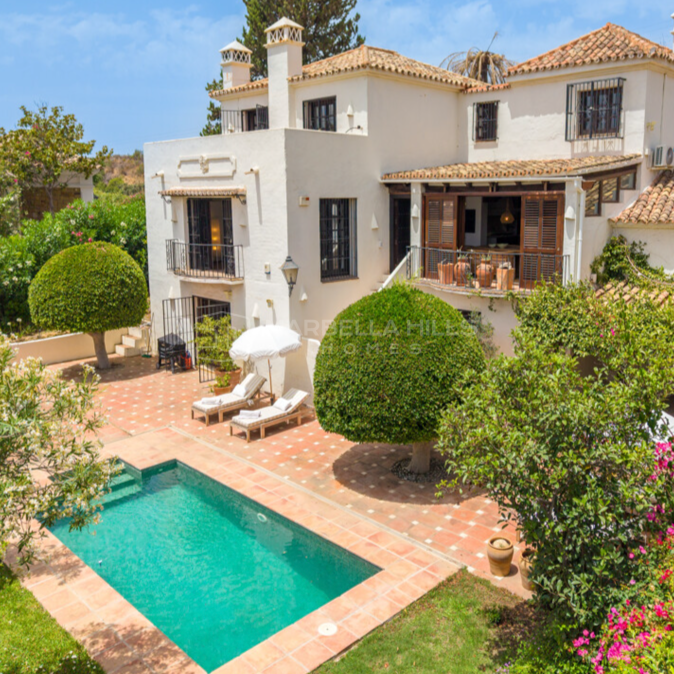 Villa méditerranéenne à vendre à Marbella Hill Club, Golden Mile