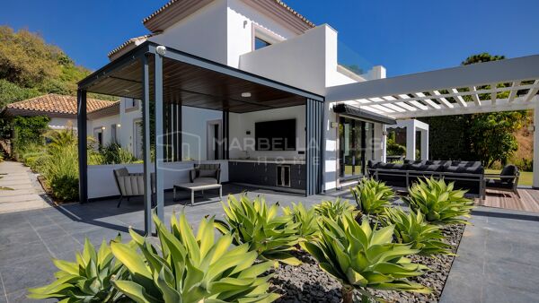Refurbished Villa for Sale in Monte Mayor, Benahavís on a 7,500 m² Plot