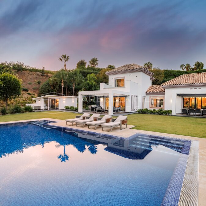 Villa rénovée à vendre à Monte Mayor, Benahavís, sur un terrain de 7 500 m²