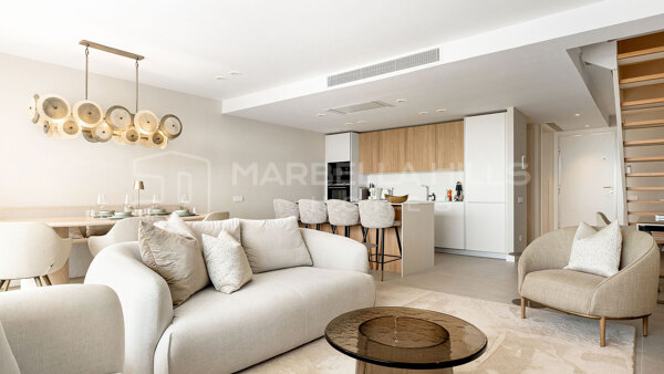 Appartement duplex de luxe neuf à vendre à Estepona avec vue sur la mer