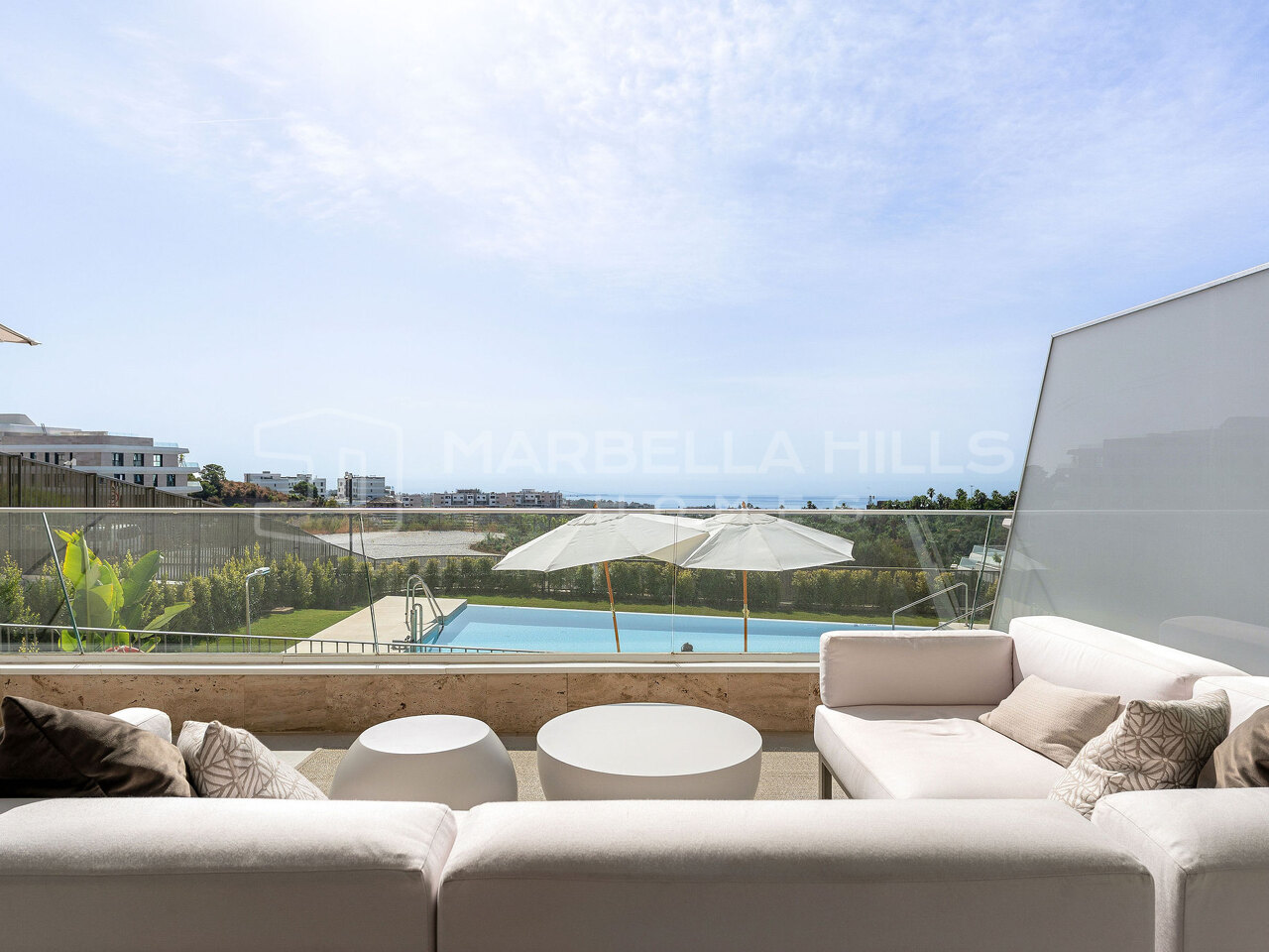 Appartement duplex de luxe neuf à vendre à Estepona avec vue sur la mer
