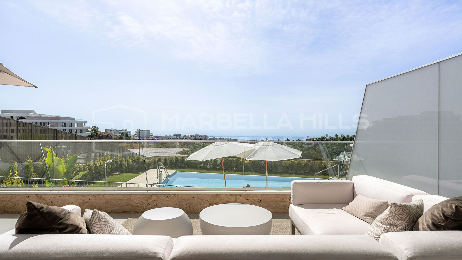 Appartement duplex de luxe neuf à vendre à Estepona avec vue sur la mer
