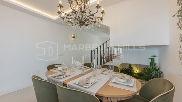 Maison de ville rénovée de 4 chambres à vendre à Aloha Golf, Nueva Andalucía
