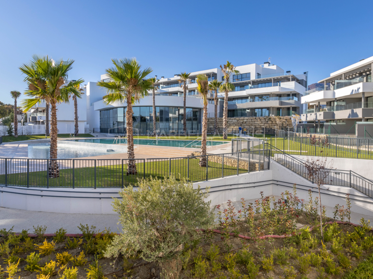 Appartement moderne de 3 chambres à vendre à Las Mesas, Estepona, avec vue sur la mer