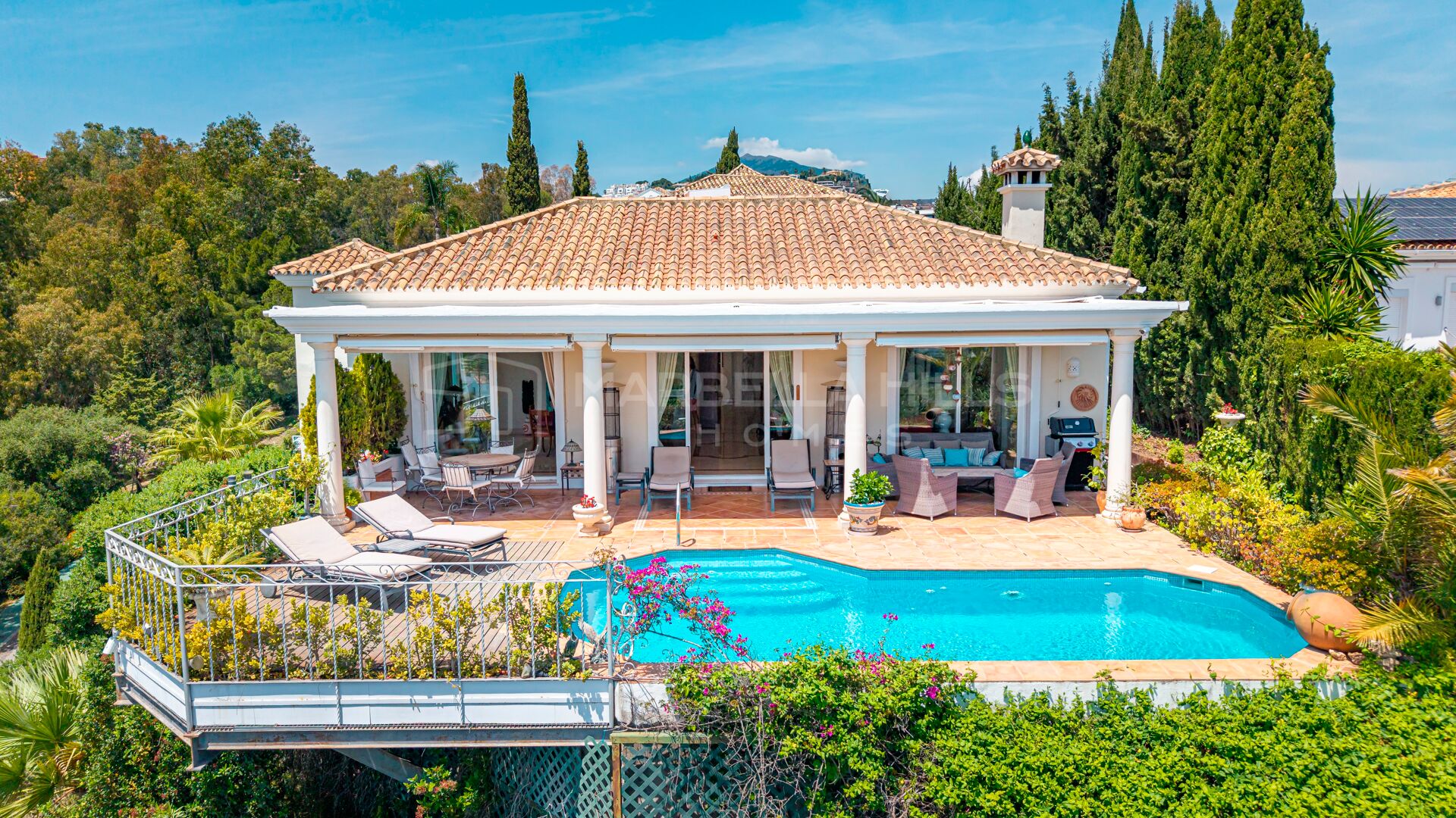 Klassische andalusische Villa in El Herrojo Alto, Benahavís