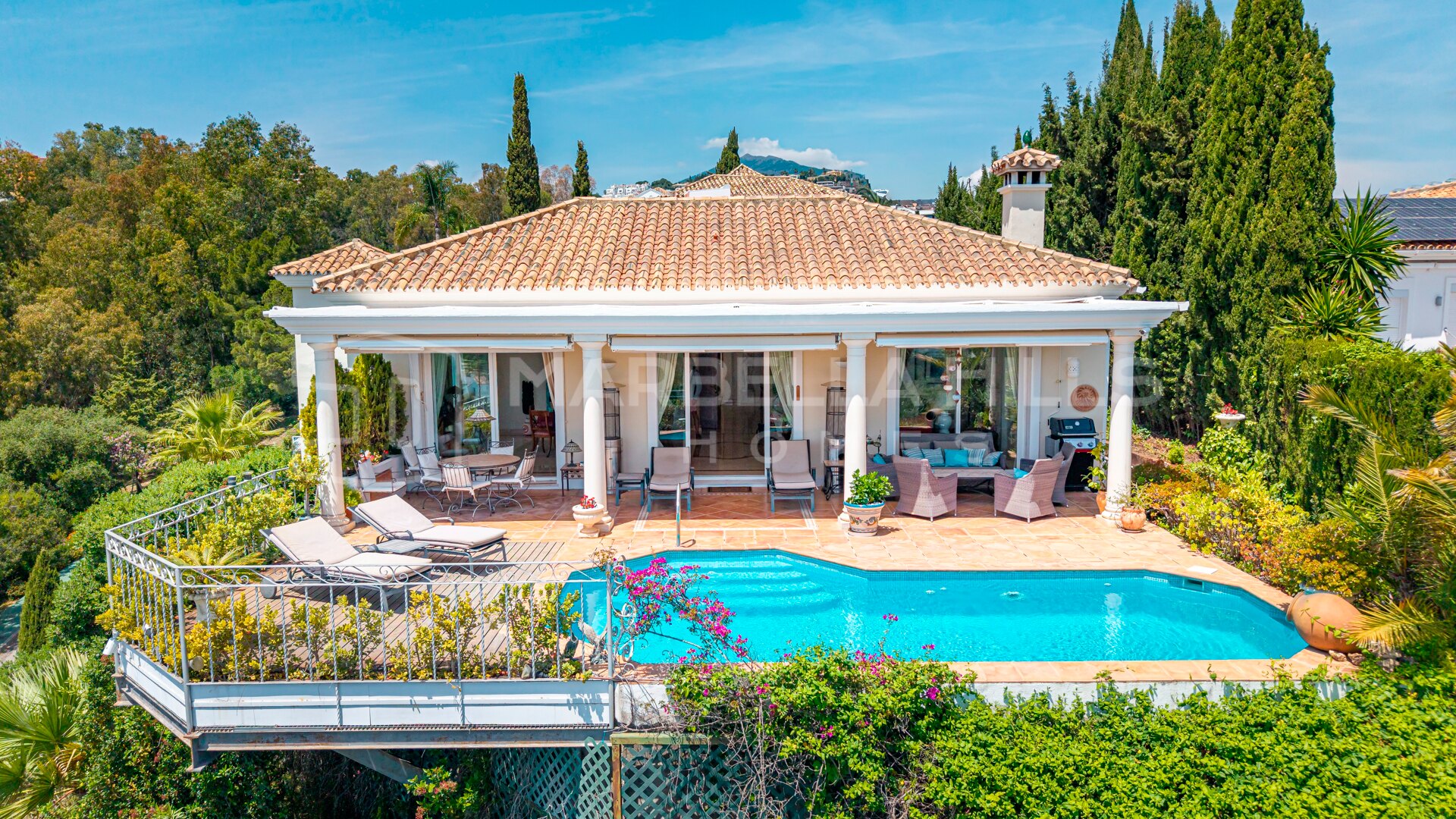 Klassische andalusische Villa in El Herrojo Alto, Benahavís