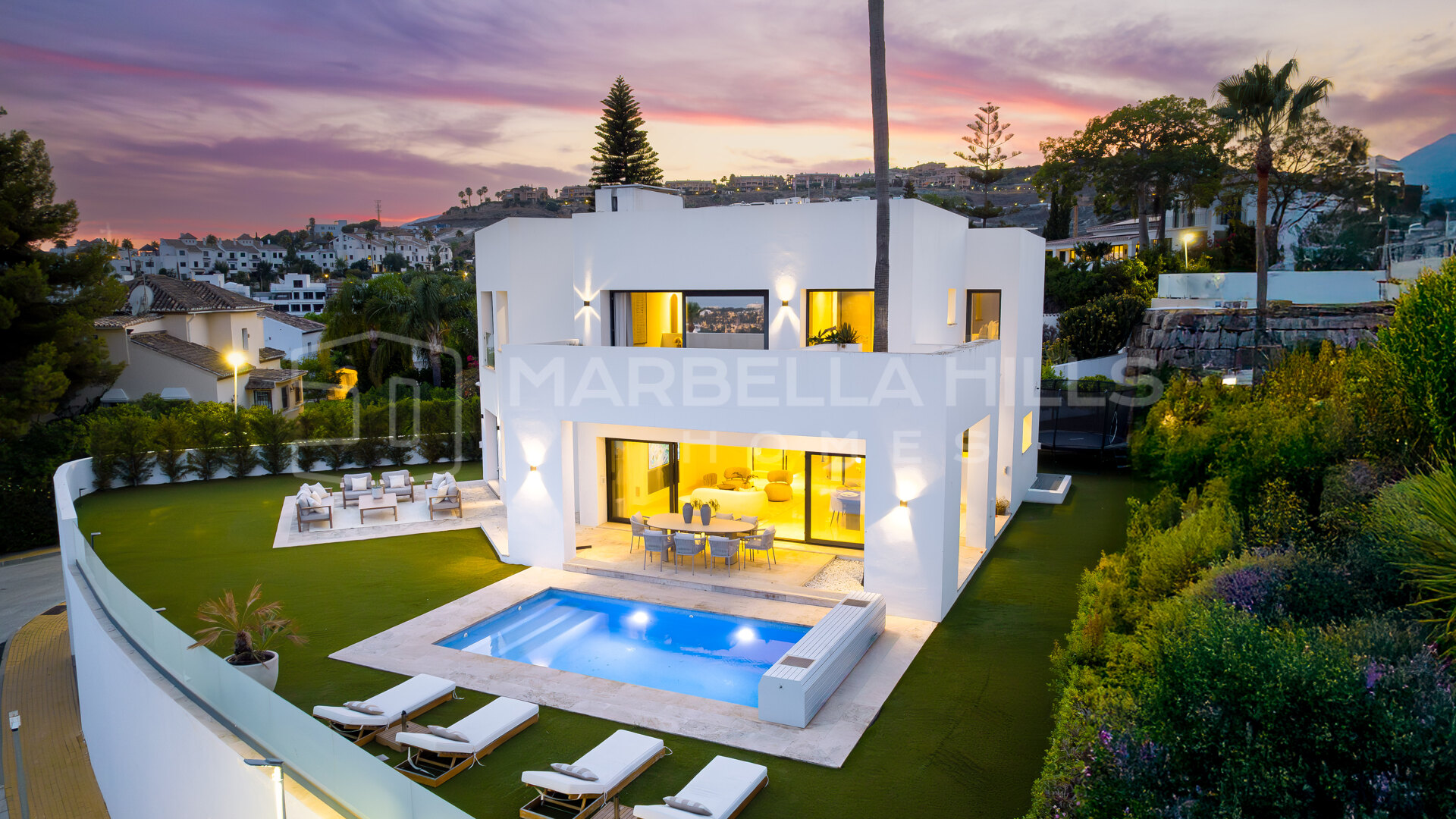 Villa contemporaine en première ligne de golf à Atalaya Golf, Benahavís