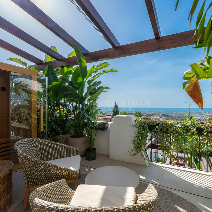 Renovated 3-Bedroom Townhouse with Sea Views in Los Arqueros, Benahavís